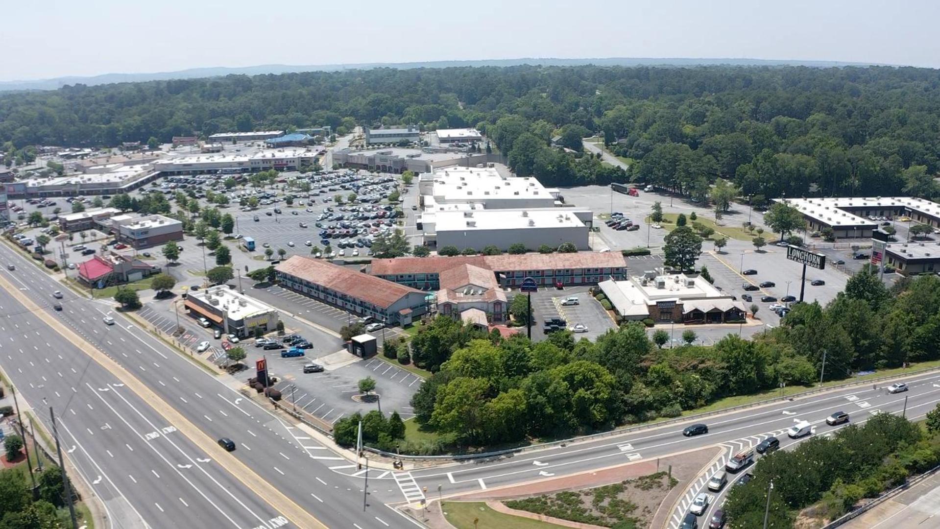 Howard Johnson By Wyndham Columbus Fort Moore Zewnętrze zdjęcie